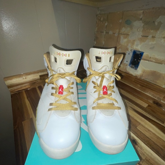 2012 NIKE AIR JORDAN RETRO GOLDEN MOMENT PACK GMP WHITE GOLD 6 VI 384664 135 OG - Picture 4 of 8